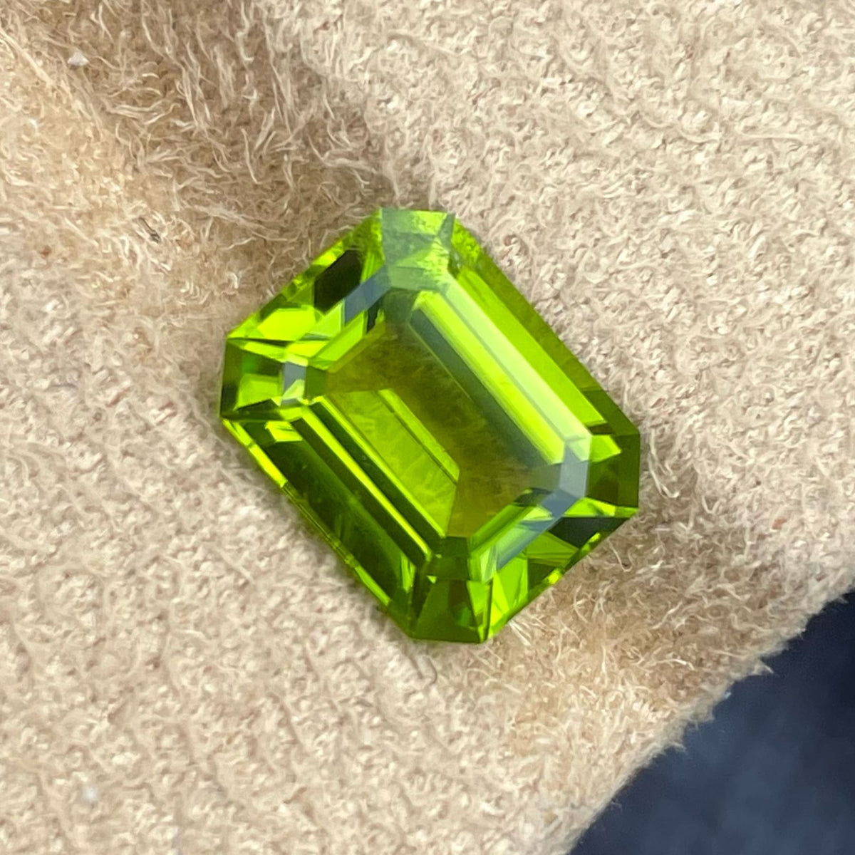 Deep Green Peridot Gemstone