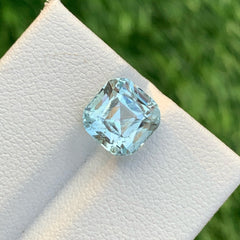 Elegant Natural Aquamarine Stone