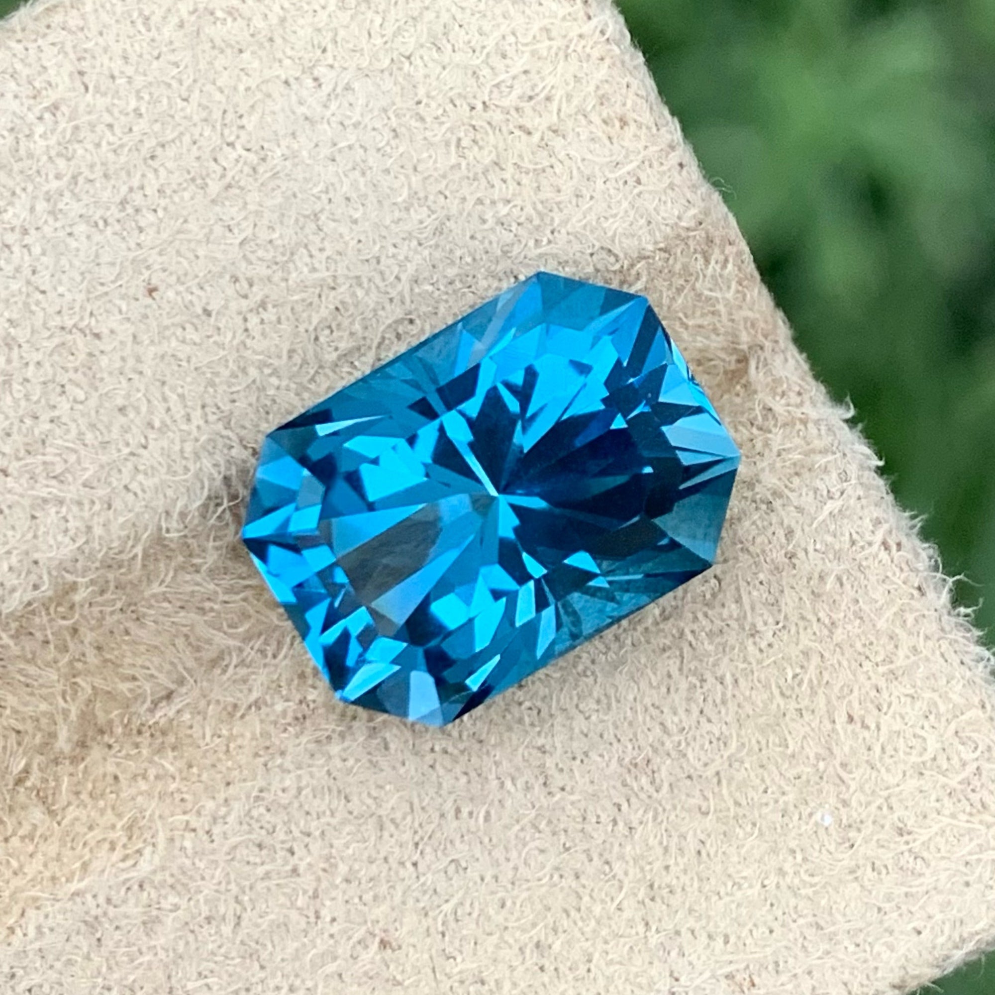 Exquisite London Blue Topaz Gemstone