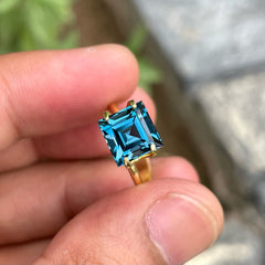 Exquisite London Blue Topaz Stone