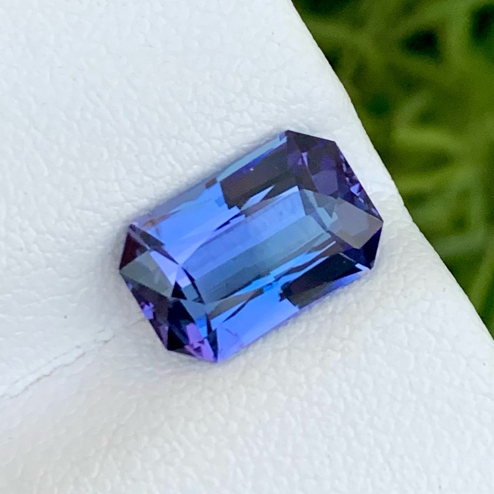 Stunning Natural Blue Tanzanite Gemstone
