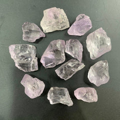 256 carats Rough Kunzite