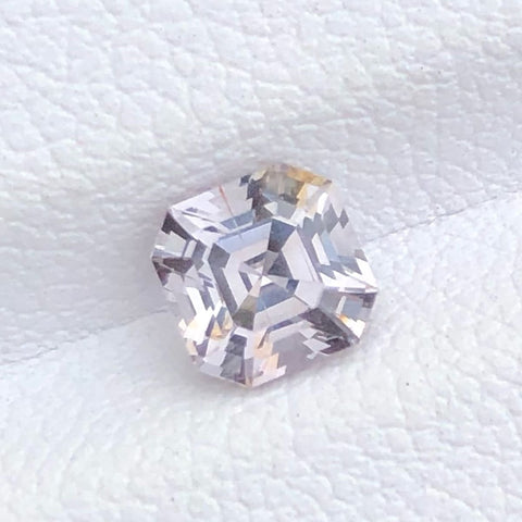 Buy 0.91 Carats Faceted Greyish White Spinel
