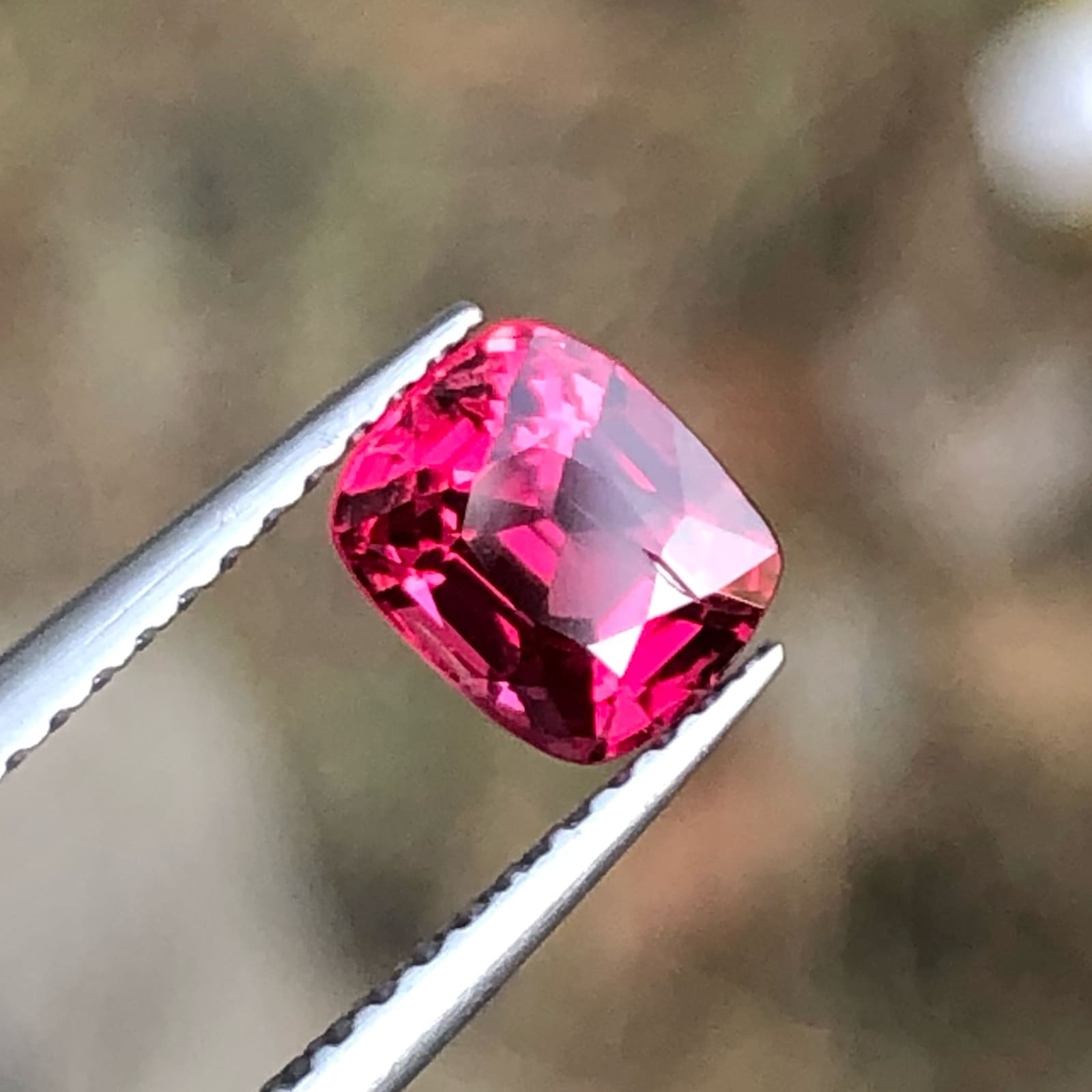1 carats Spinel