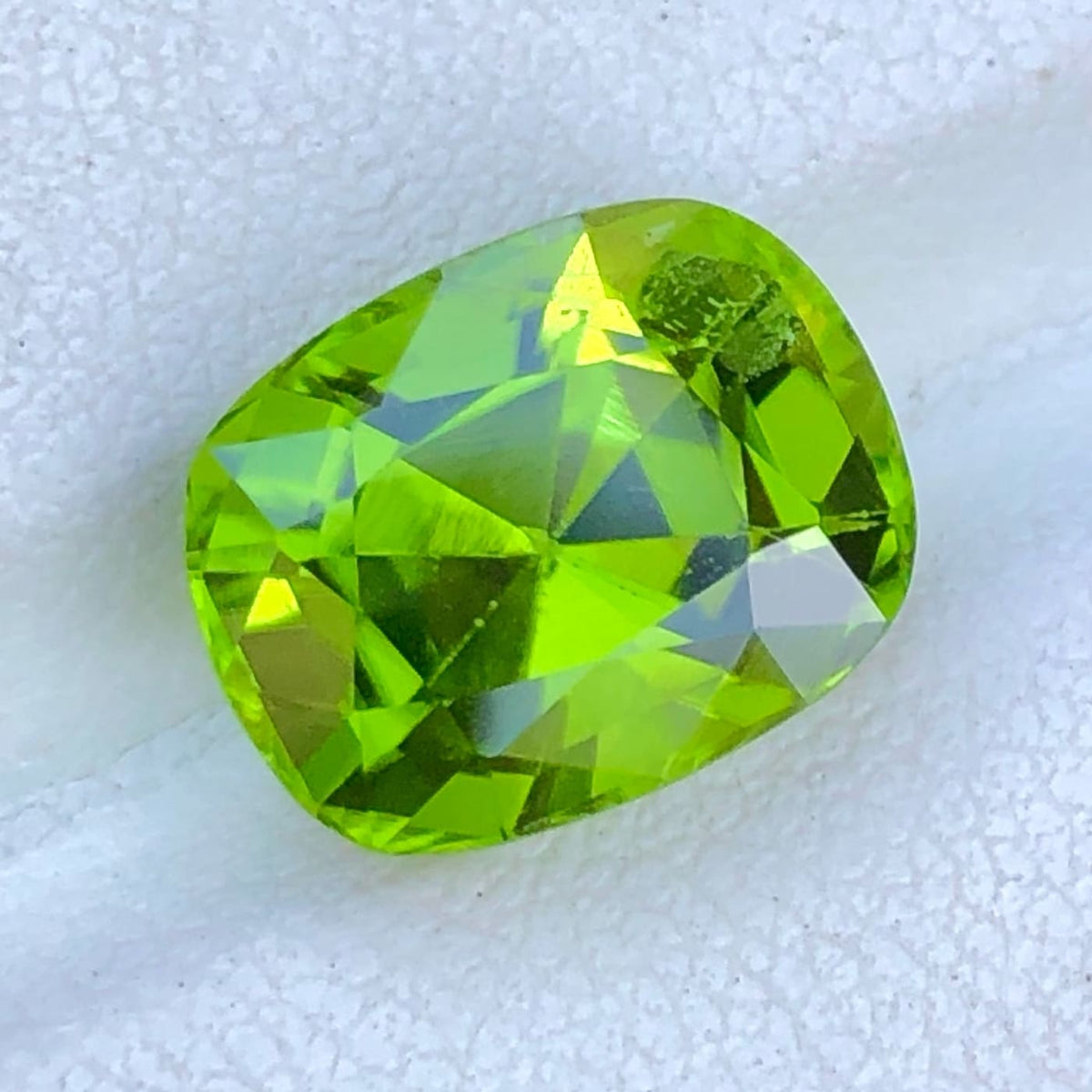 Faceted Leaf Green Peridot