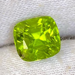 2.90 Carats Faceted Peridot