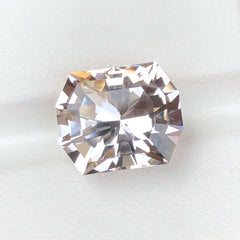 8.80 Carats Faceted Light Golden Topaz Gemstone