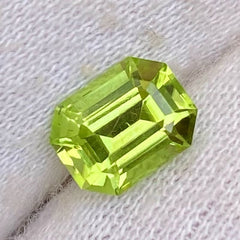 1.6 carats Peridot