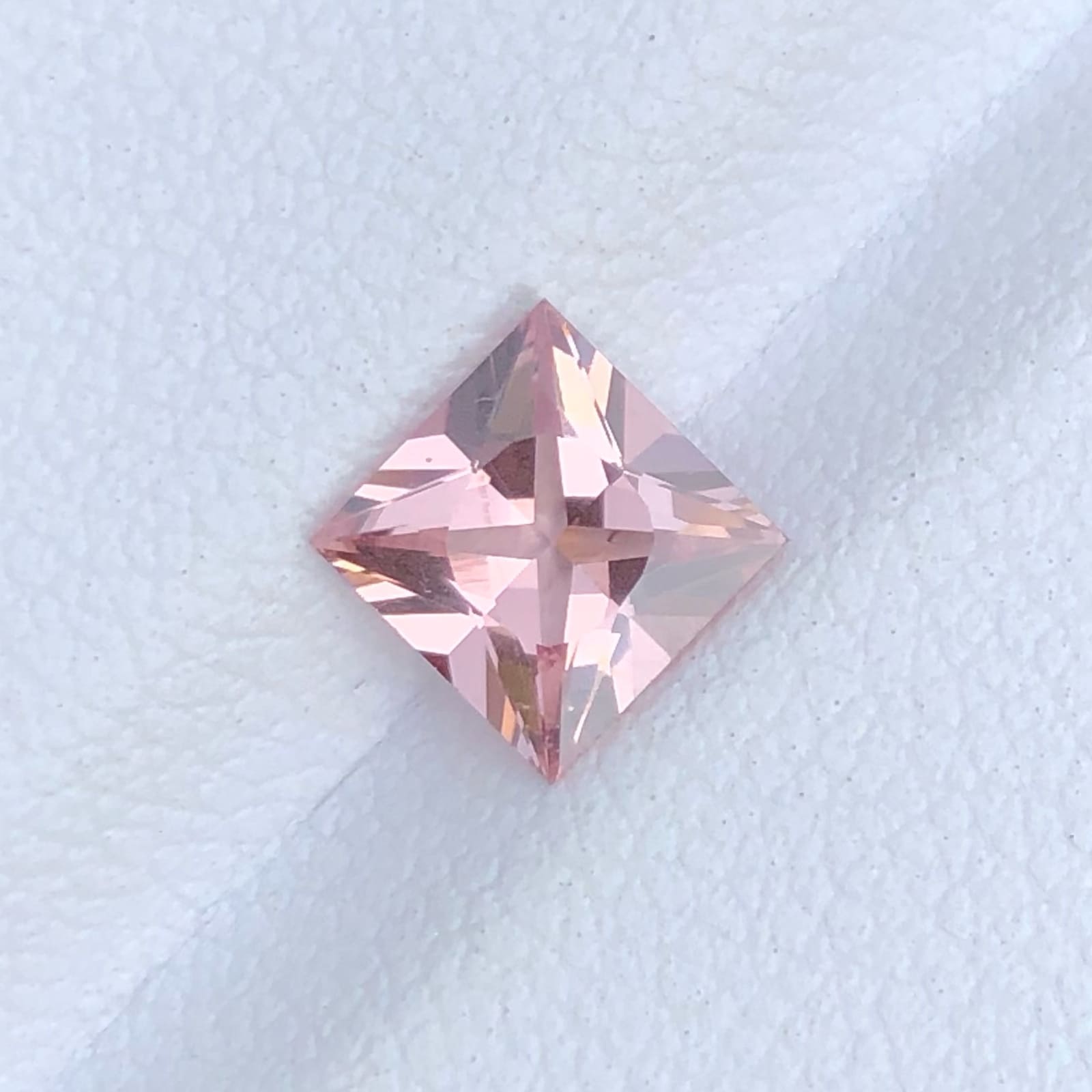 Buy 1.10 Carats Faceted Peachy Pink Spinel