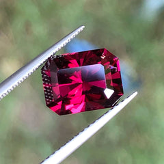 4.95 Carats Garnet