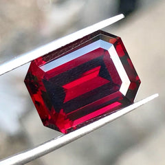 10.5ct Loose Rhodolite Garnet