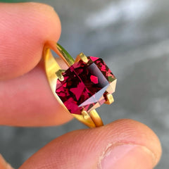 Rhodolite Garnet Stone