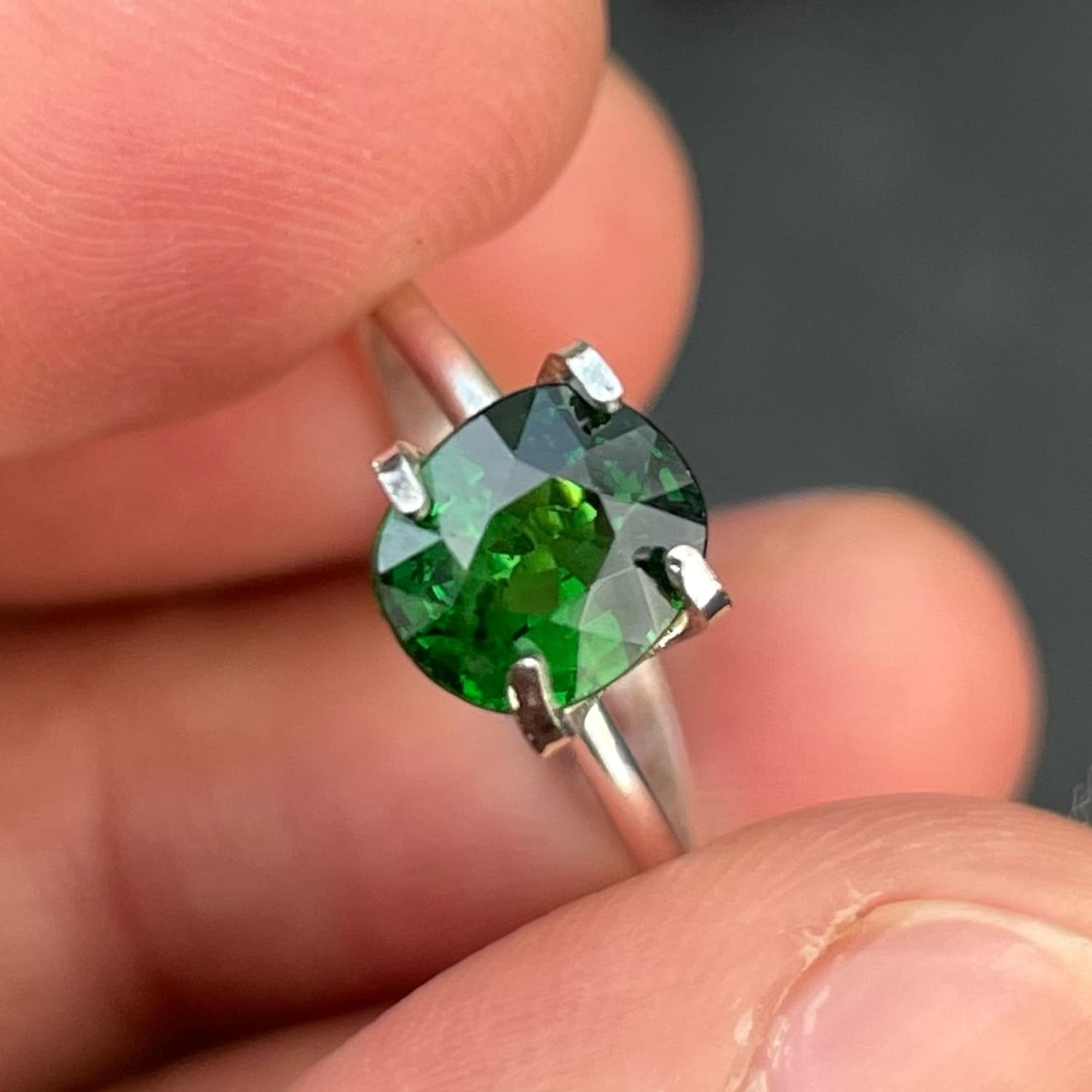 Tsavorite Ga Rent Tsavorite Garnet Vs Emerald