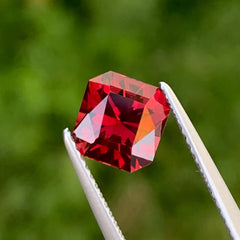 Glorious Cut Natural Garnet Gemstone