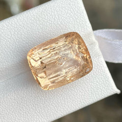 24.57 Carats Gorgeous Natural Imperial Topaz