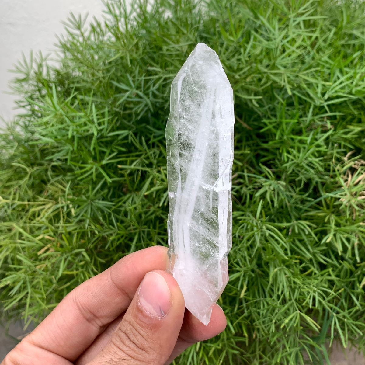 Gorgeous Double Terminated Faden Quartz Crystal With Compact Quality