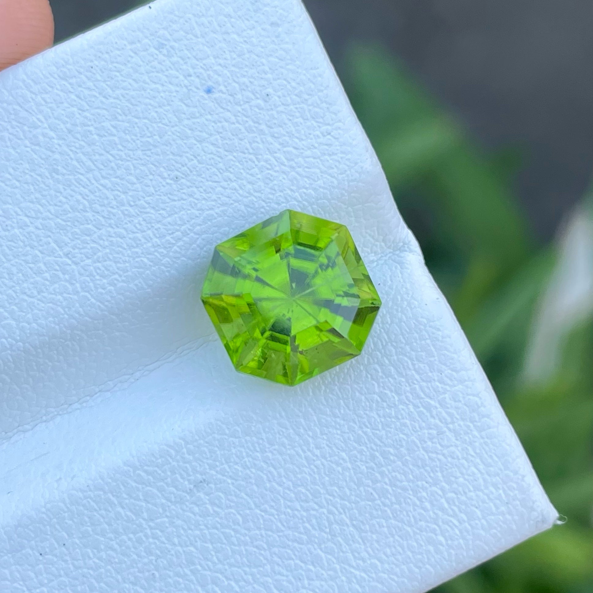 Exquisite Natural Green Peridot Gemstone