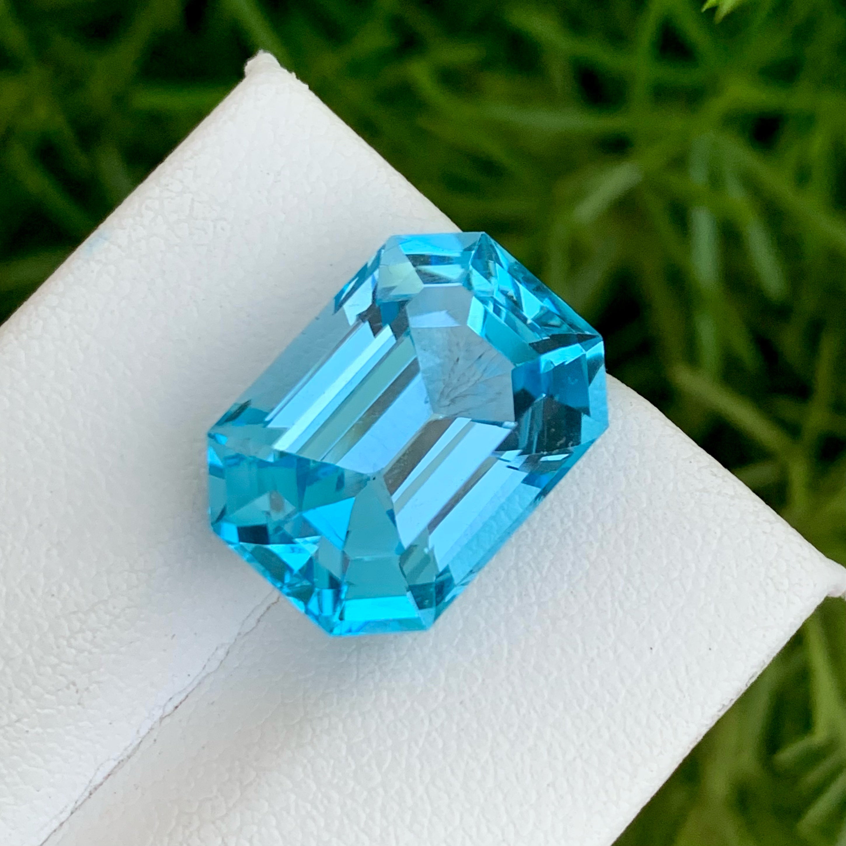 Gorgeous Swiss Blue Topaz Gemstone