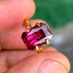 Rhodolite Garnet Gemstone