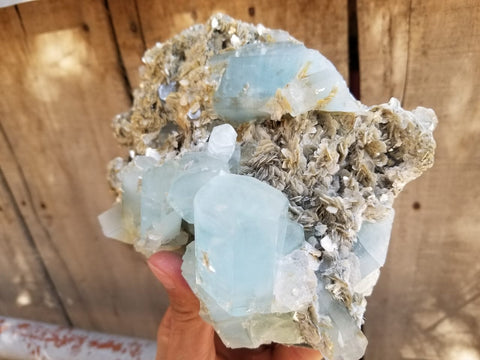 Beautiful aquamarine specimen for sale