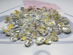 A beautiful and Lustrous lot of Petroleum Quartz