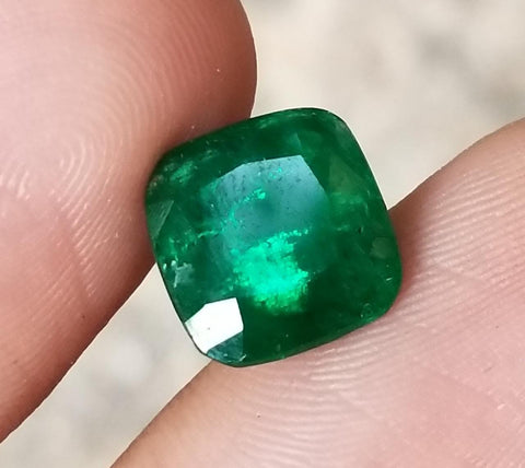 Beautiful Lustre Faceted Swat Emerald available for SALE