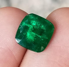 Beautiful Lustre Faceted Swat Emerald available for SALE