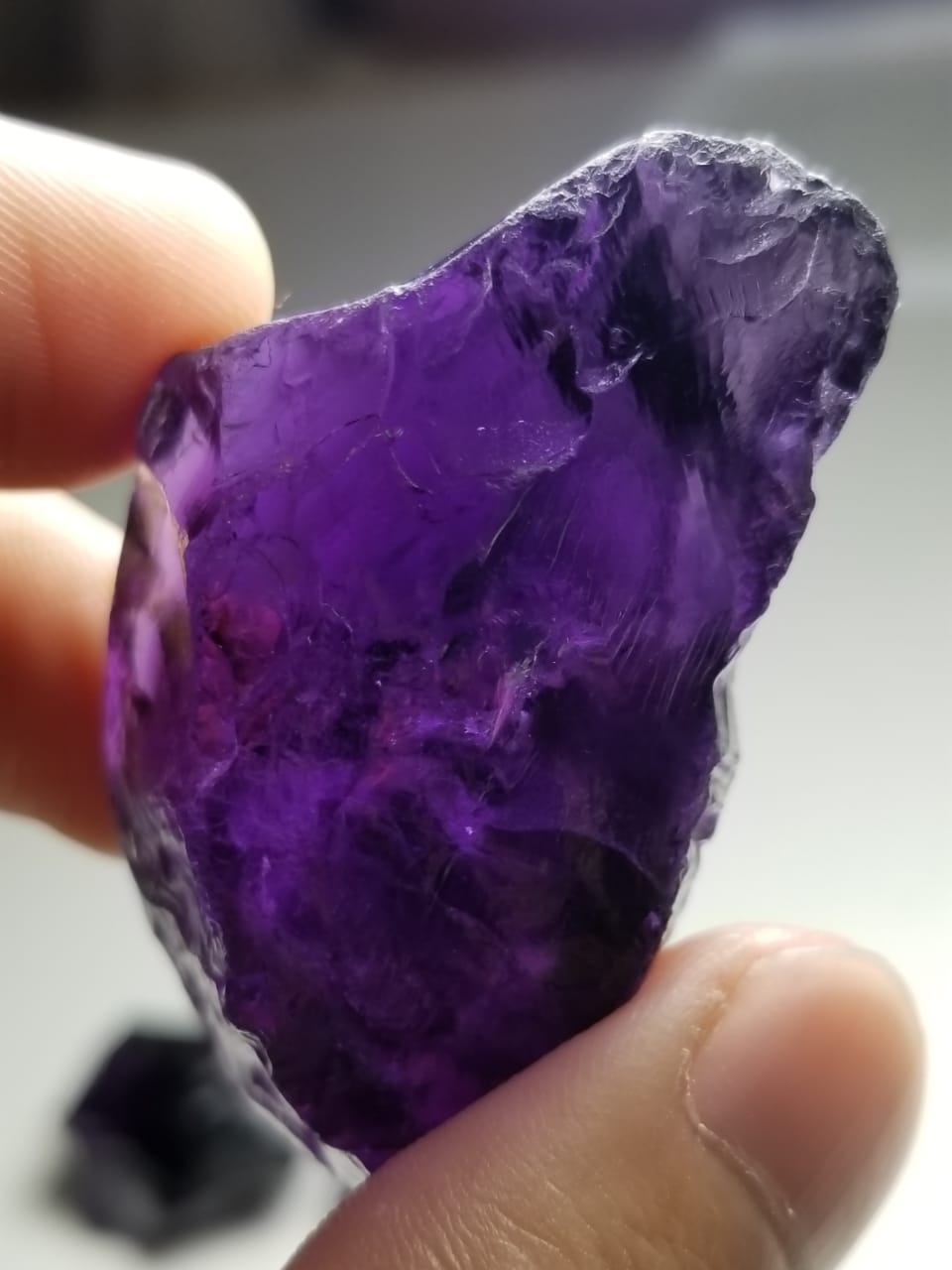 Dark Color Lustrous Rough Amethyst for Faceting
