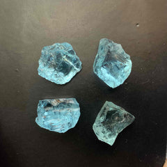 26.5 Carats rough aquamarine