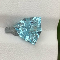 Lovely Natural Aquamarine Cut Stone