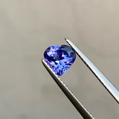 Lusturious Natural Tanzanite Heart-shaped