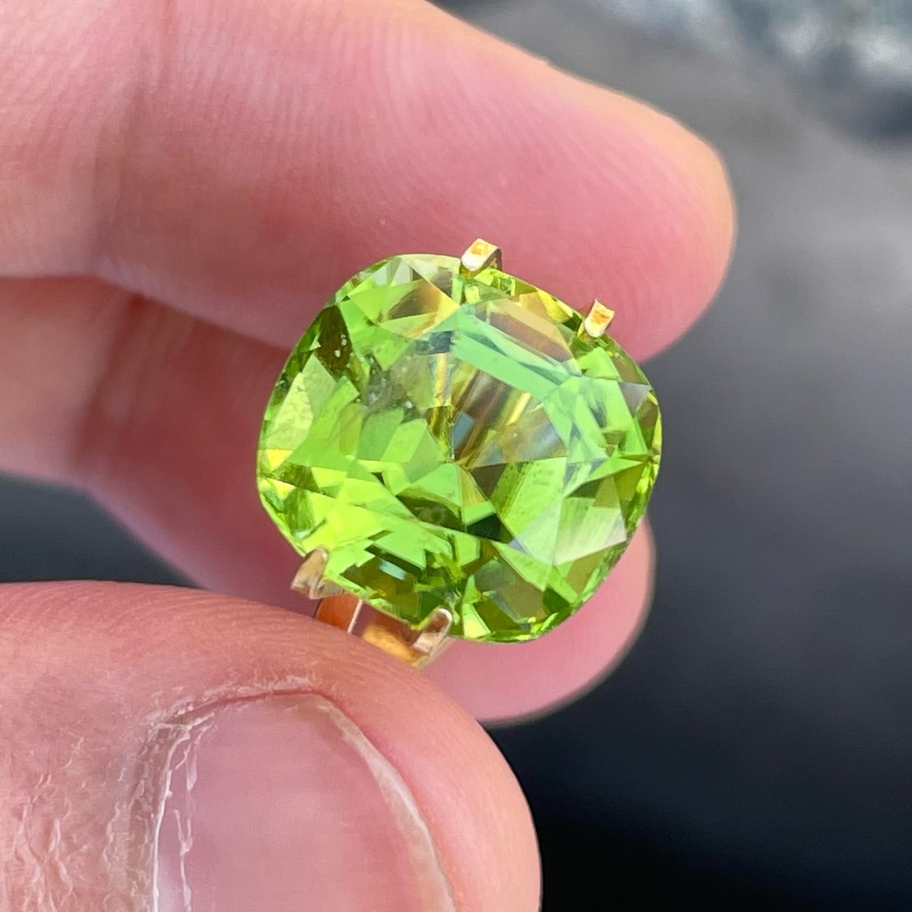Natural Green Peridot Gemstone From Pakistan
