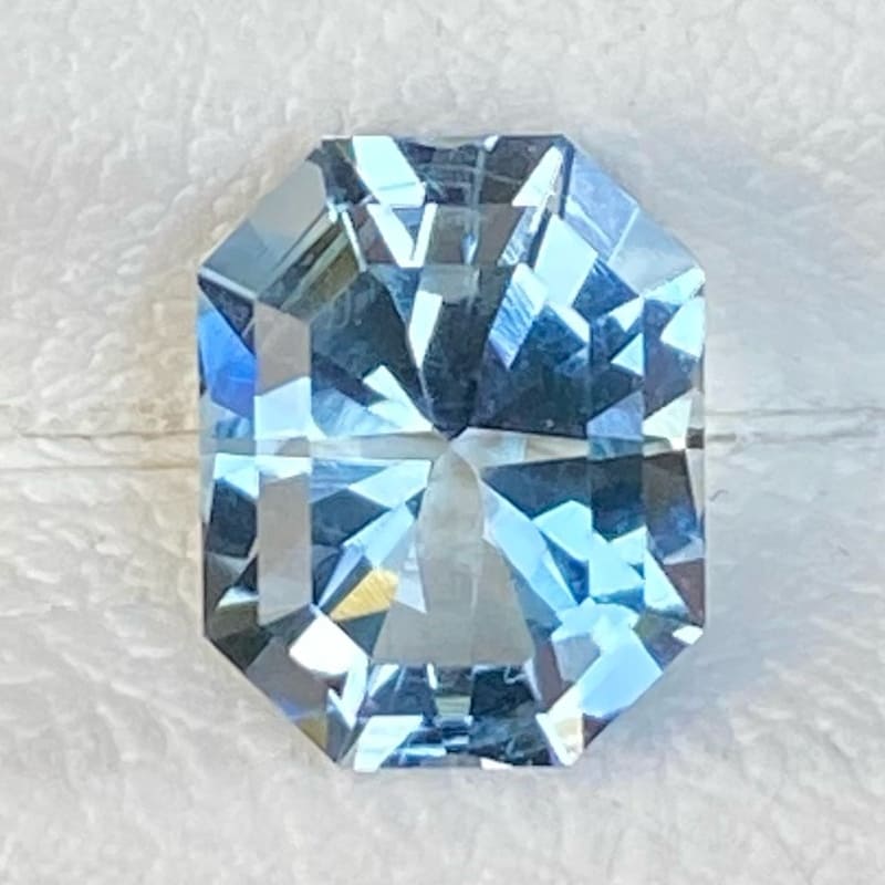 1.5 carats Aquamarine