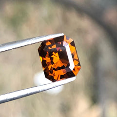 2.01 carats Natural Mali Garnet Gemstone