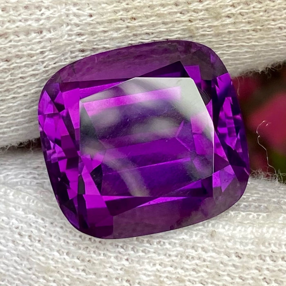 Natural Purple Amethyst - 31 carats