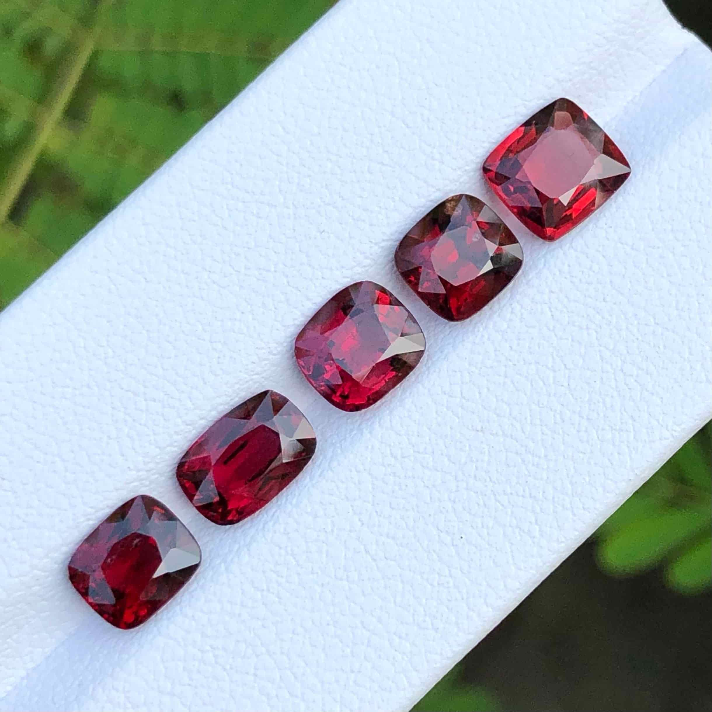 Natural Red Spinel Gemstones - 7.7 carats