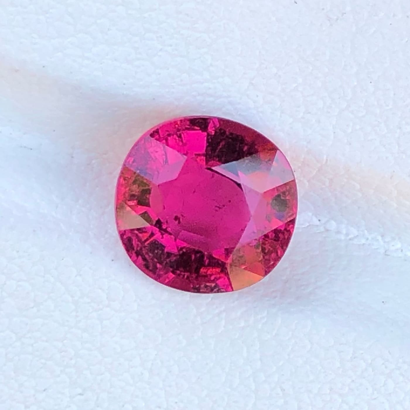 2.60 carats Natural Shocking Pink Loose Tourmaline