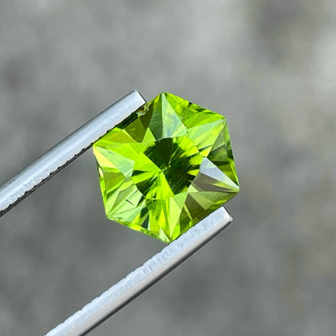 Outstanding Natural Green Peridot Gemstone