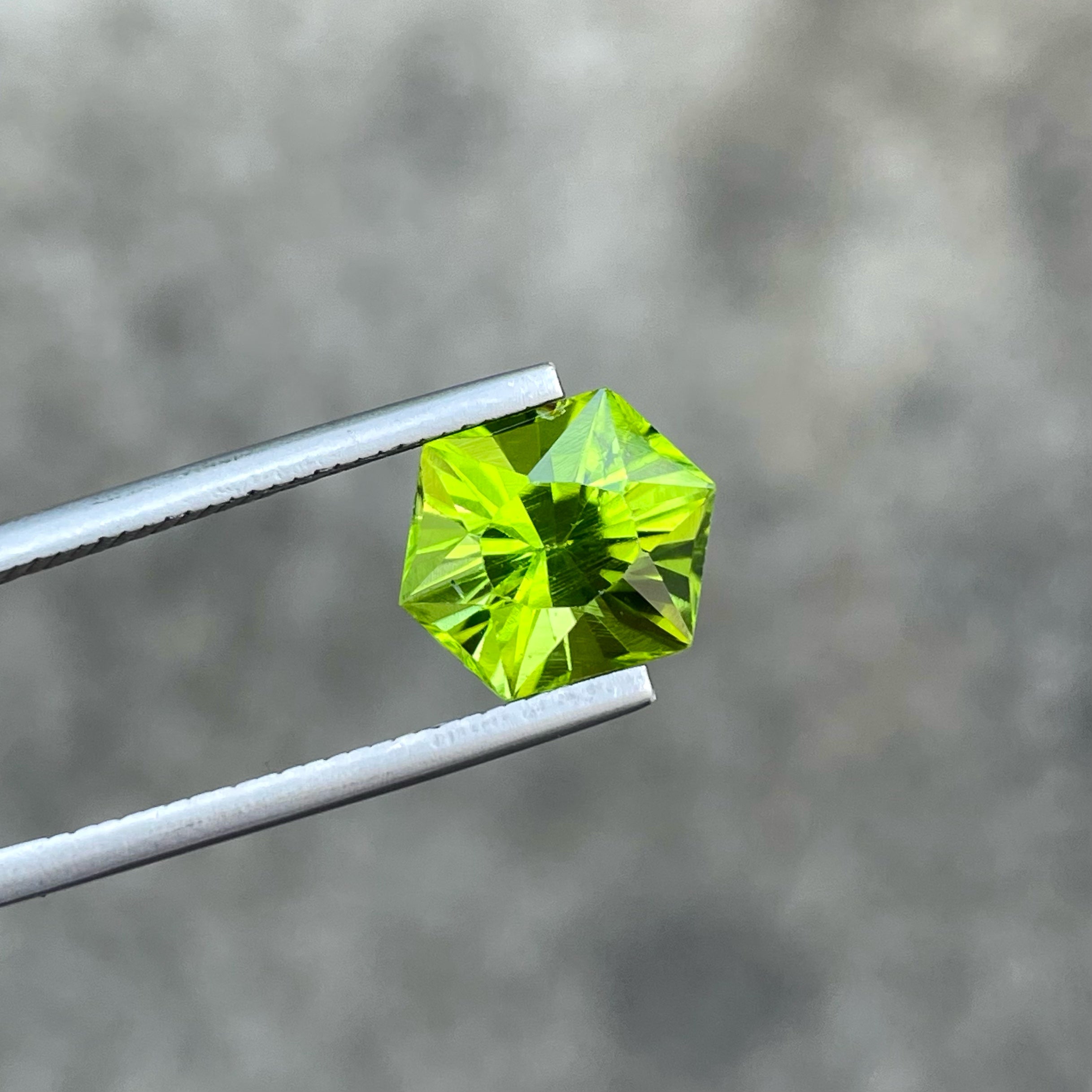 Outstanding Natural Green Peridot Gemstone