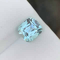 Pretty Light Blue Natural Aquamarine Stone