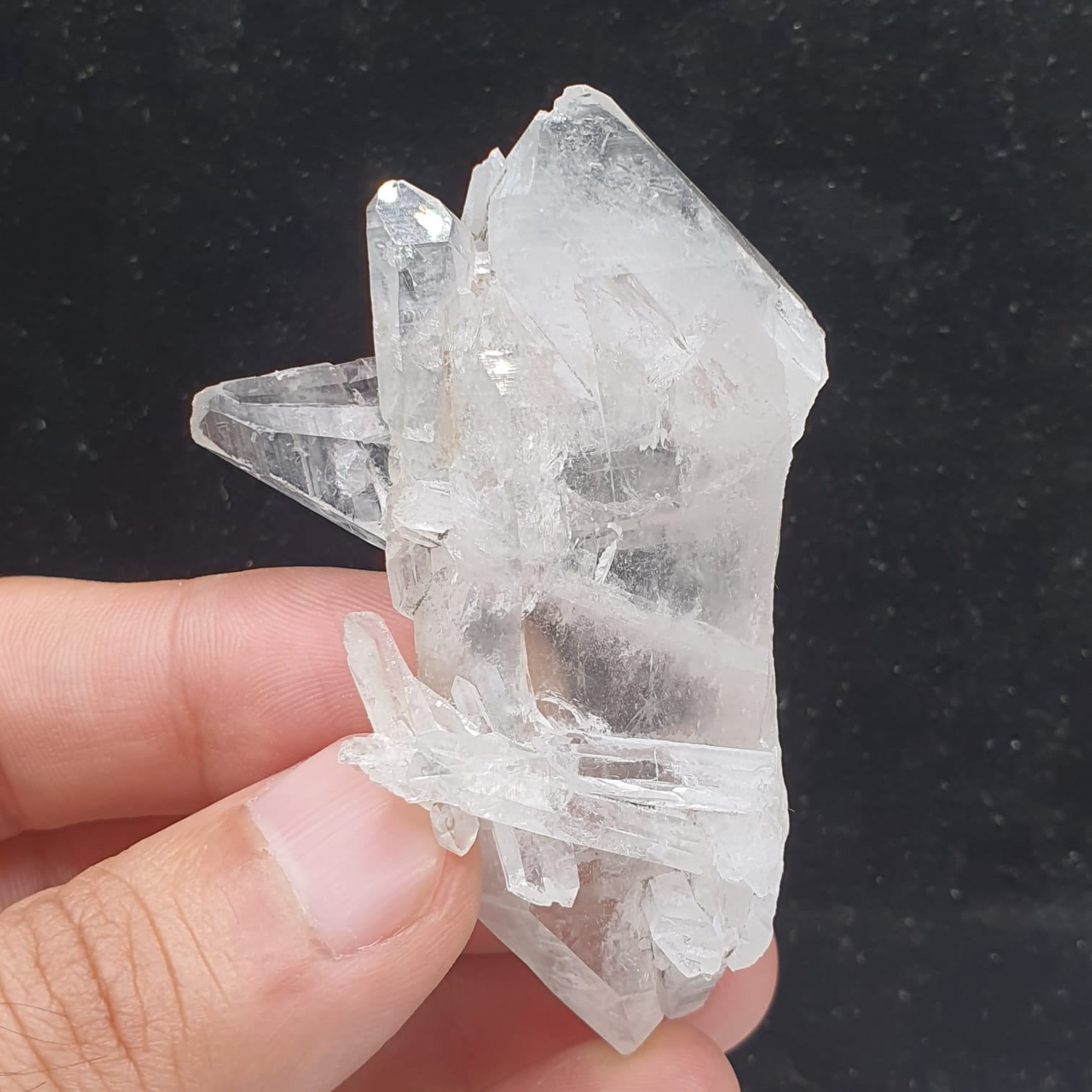 Robust Cluster Of Pointed Terminated Quartz With Vitreous Wet luster