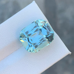 Shiny Natural Aquamarine Gemstone