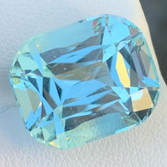 Shiny Natural Aquamarine Gemstone