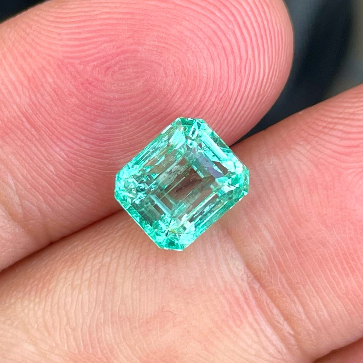 Spectacular Punjsher Emerald Gemstone