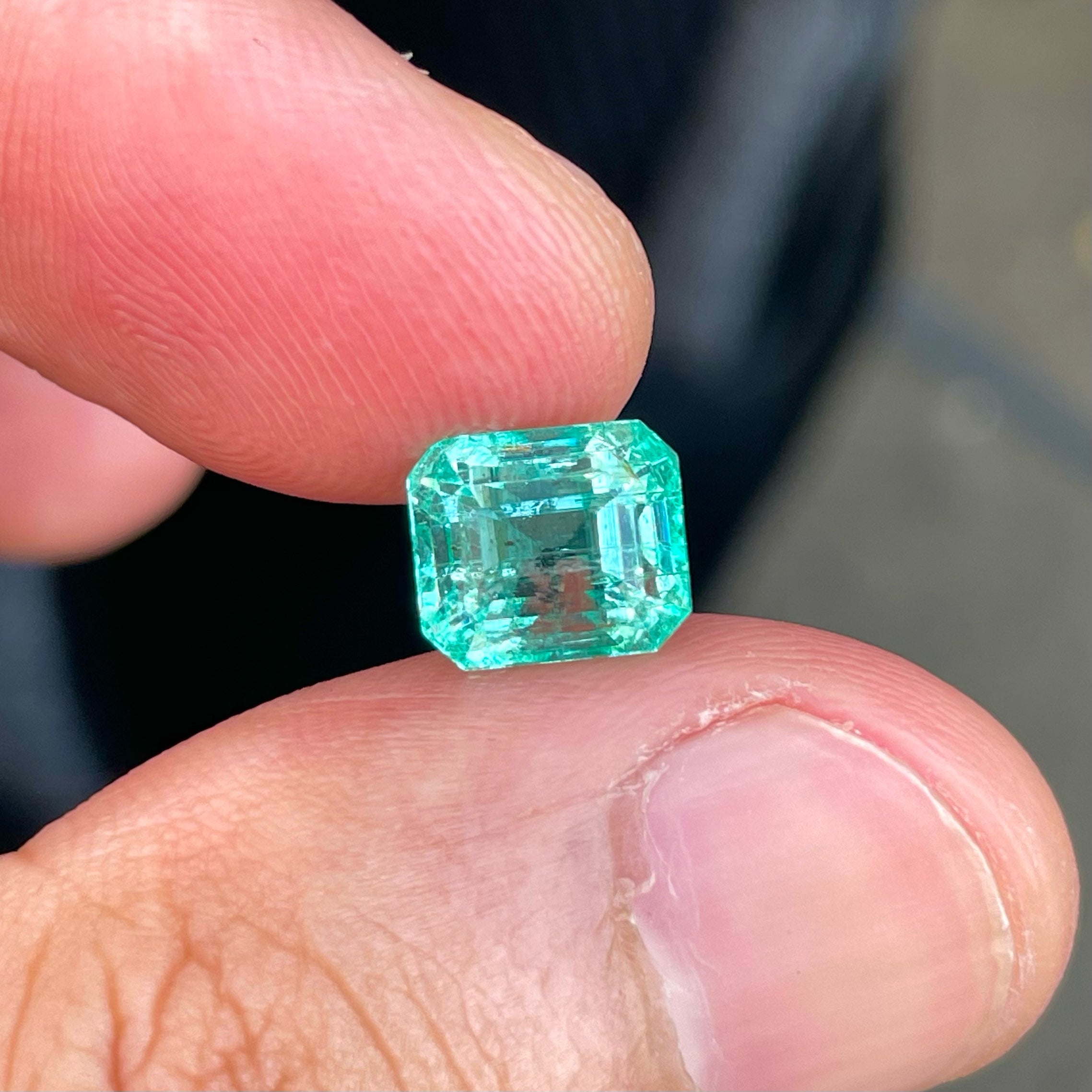 Spectacular Punjsher Emerald Gemstone