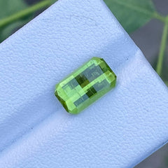 Stunning Pixel Oppose Bar Cut Peridot