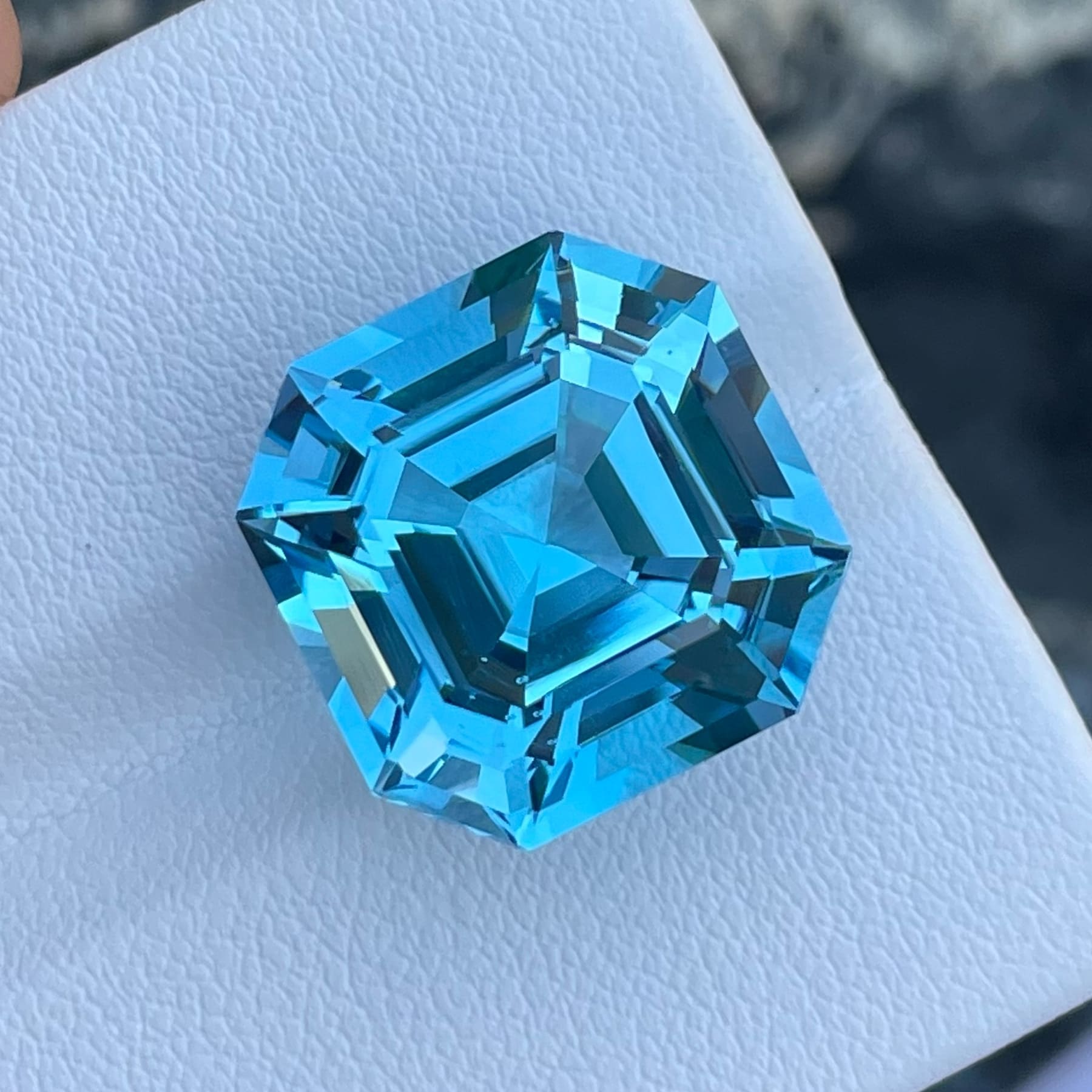 Swiss Blue Topaz Gemstone For Jewelry