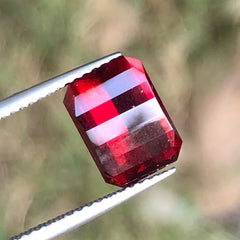 4.05 Carats Torch Red Rhodolite Garnet