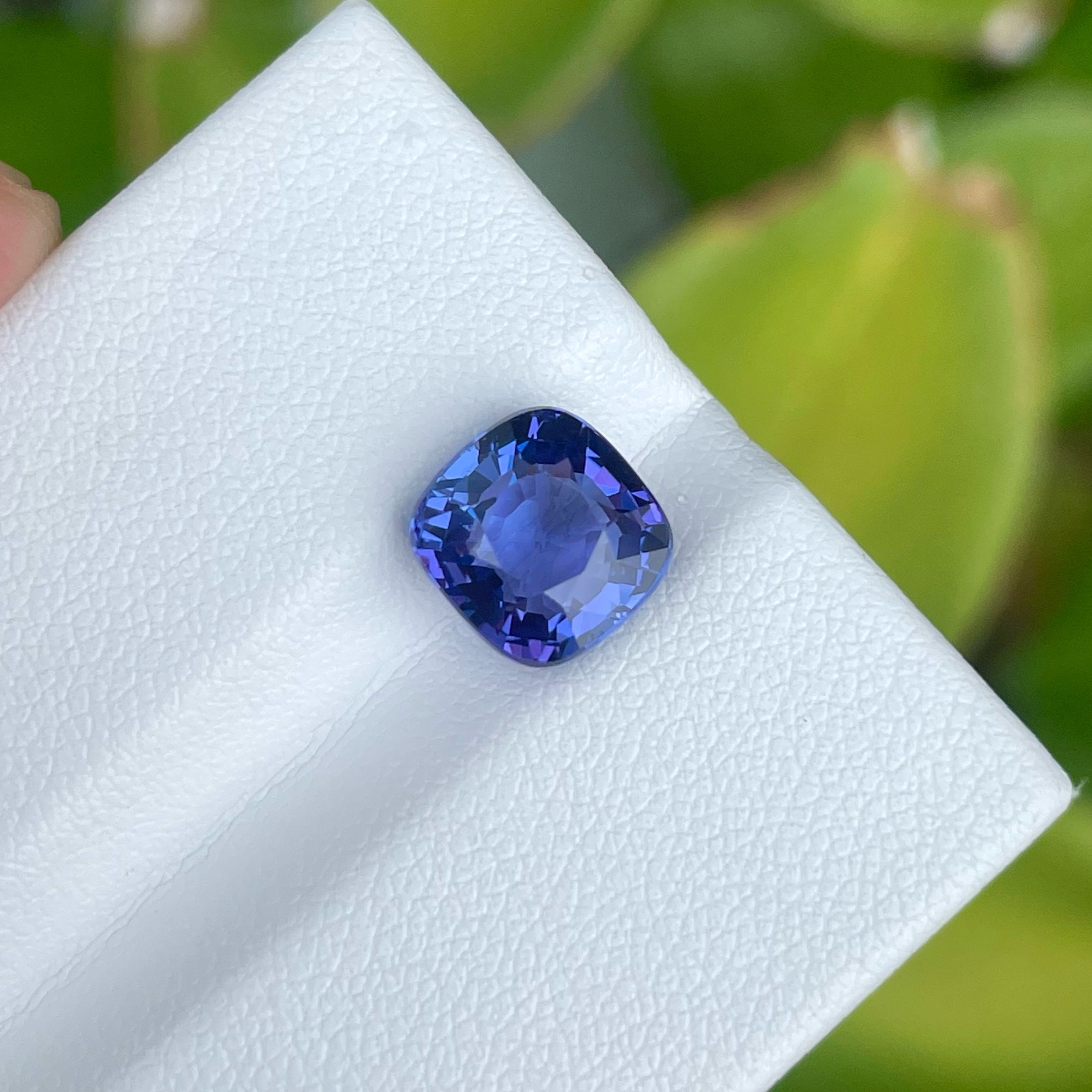 Unique Blue Natural Tanzanite Stone