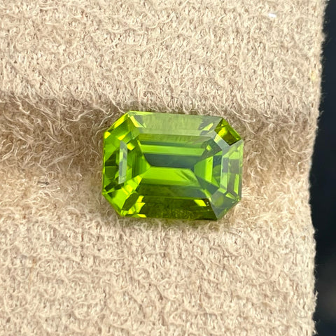 Vivid Green Peridot Gemstone Jewelry